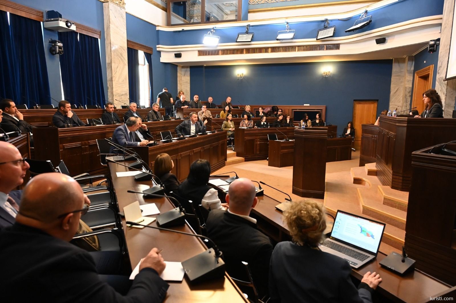 გარემოს დაცვისა და ბუნებრივი რესურსების კომიტეტმა რუსთავში ატმოსფერული ჰაერის მდგომარეობის შესახებ იმსჯელა